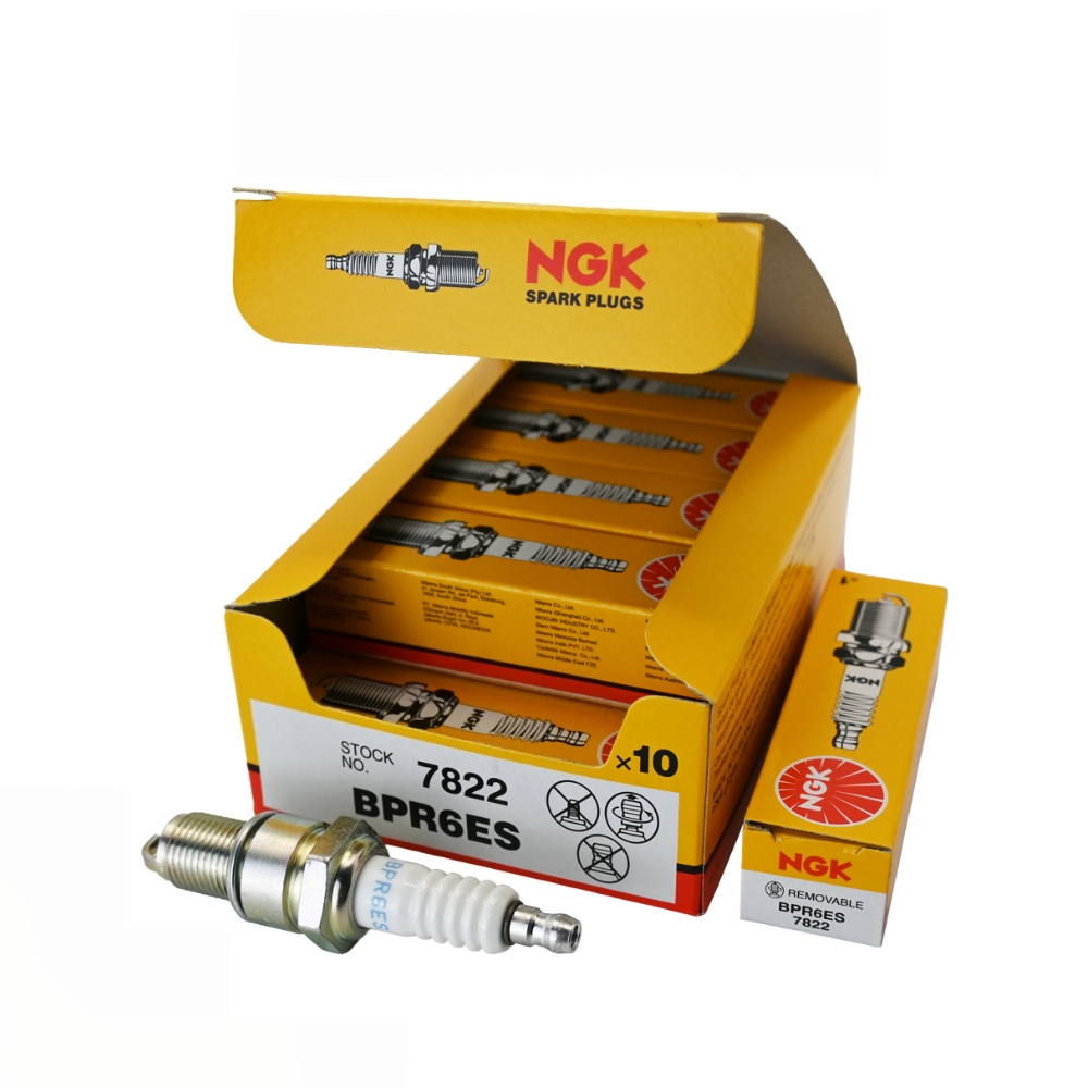 Candele NGK BPR6ES 7822 in leg - Motorcycle Spark Plug recensione e prezzo